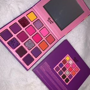 Purple haze pallete !! never used !